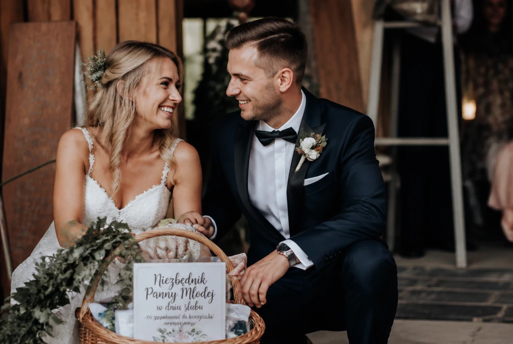 Niezbędnik Panny Młodej w dniu ślubu – co zapakować do koszyczka awaryjnego?