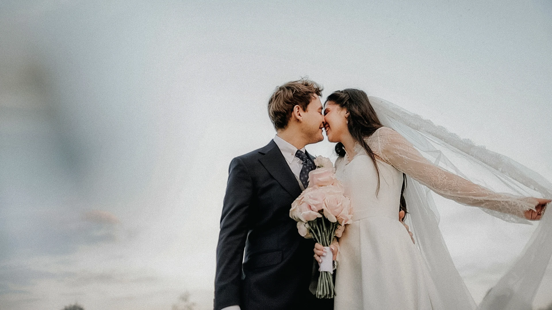 Film i fotografia ślubna Julia i Kajetan (kadry 6) – Pastelove Pola